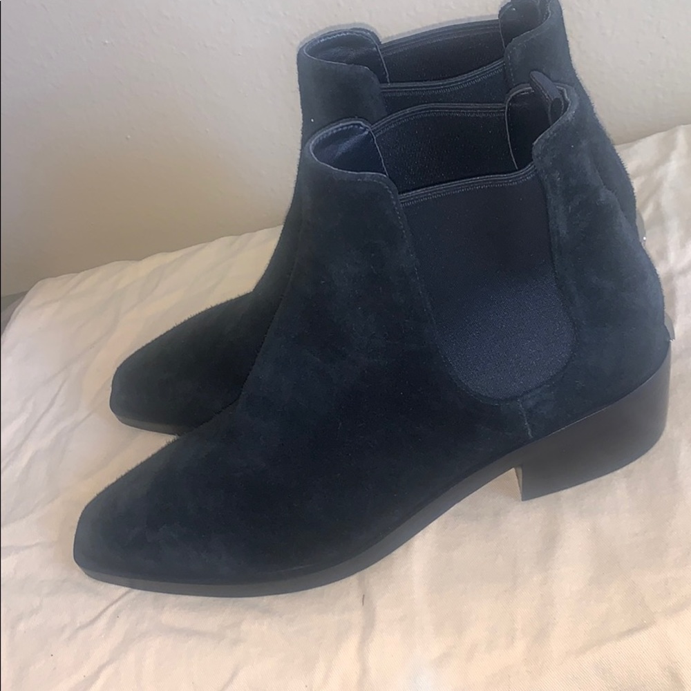 Michael kors Women Boots 👢 - Picture 7 of 10